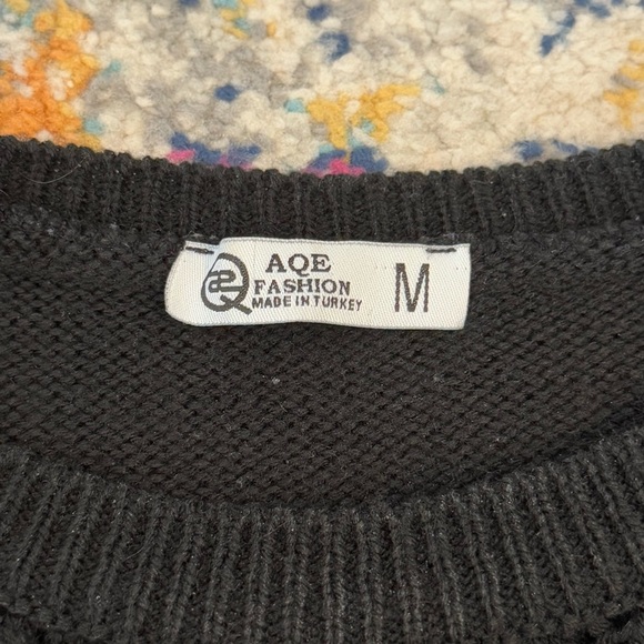 AQE Fashion Women’s Black Knit Eyelet Hole and Ruffled Sweater Size Medium - Picture 8 of 12